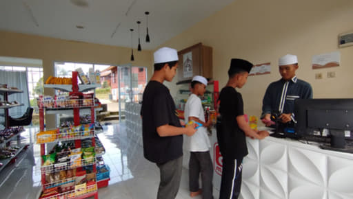 Alhamd Mart dan Kalam Cafe